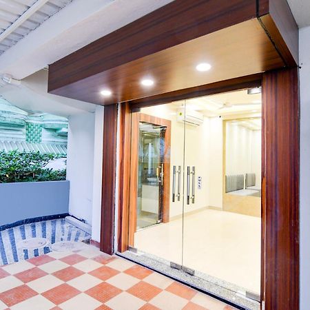 Super Townhouse Kaikhali Near Airport Otel Kalküta Dış mekan fotoğraf
