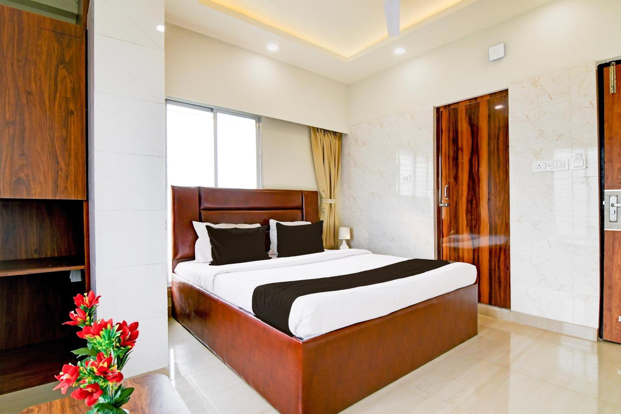 Super Townhouse Kaikhali Near Airport Otel Kalküta Dış mekan fotoğraf