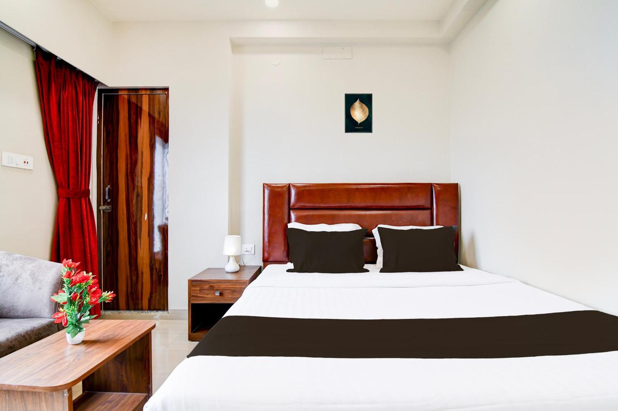 Super Townhouse Kaikhali Near Airport Otel Kalküta Dış mekan fotoğraf